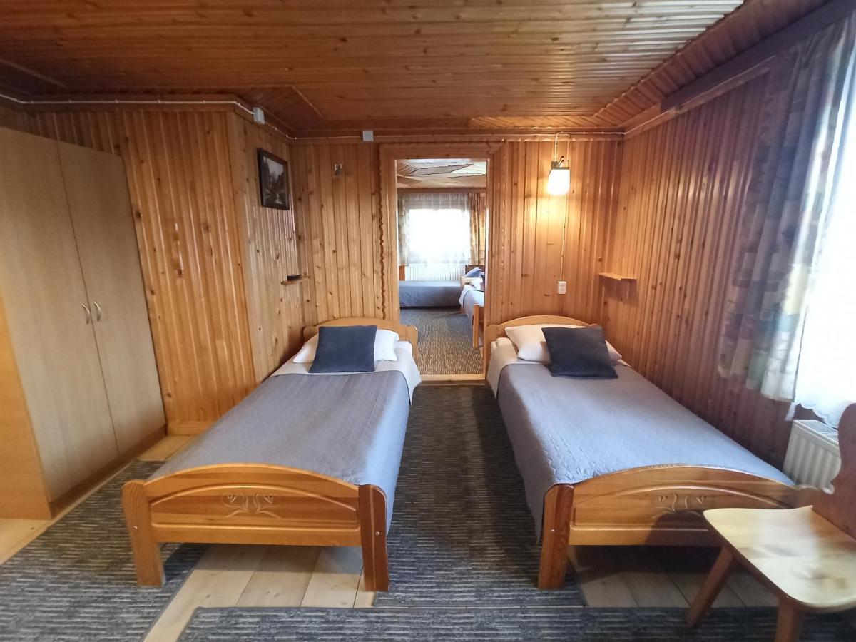Brzoskwiniowy Dom Lägenhet Banska Nizna Exteriör bild